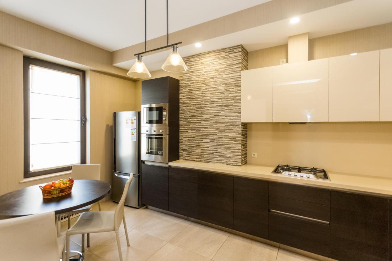 Central Cosy 5Bd-5Bath Apartment ティビリシ エクステリア 写真