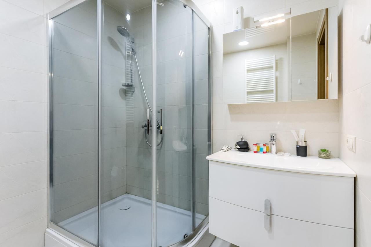 Central Cosy 5Bd-5Bath Apartment ティビリシ エクステリア 写真