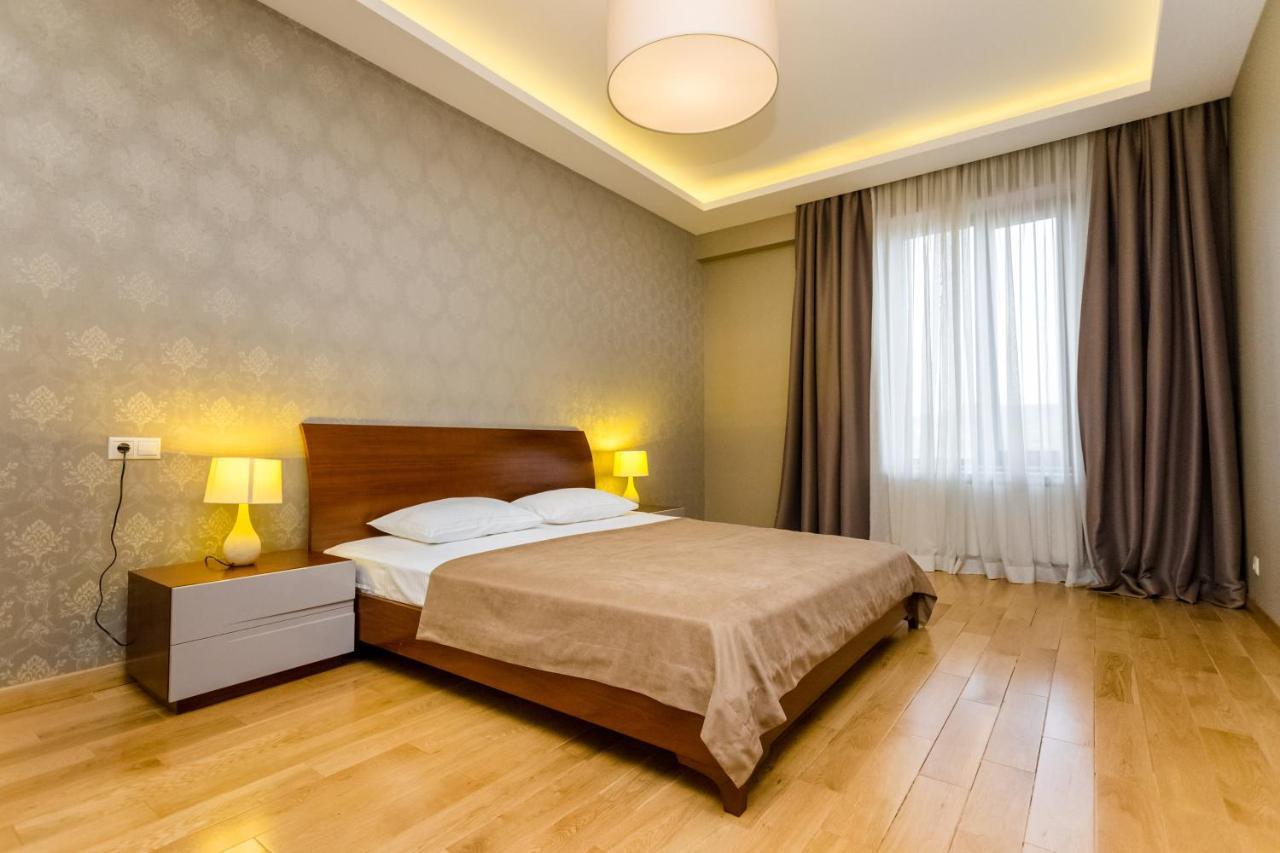 Central Cosy 5Bd-5Bath Apartment ティビリシ エクステリア 写真