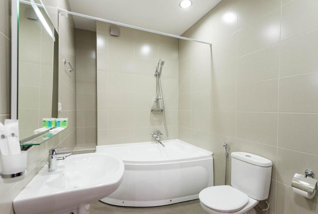 Central Cosy 5Bd-5Bath Apartment ティビリシ エクステリア 写真