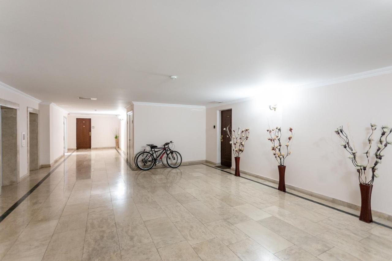 Central Cosy 5Bd-5Bath Apartment ティビリシ エクステリア 写真